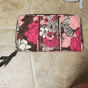 🚫SOLD🚫Vera Bradley Zip Wallet